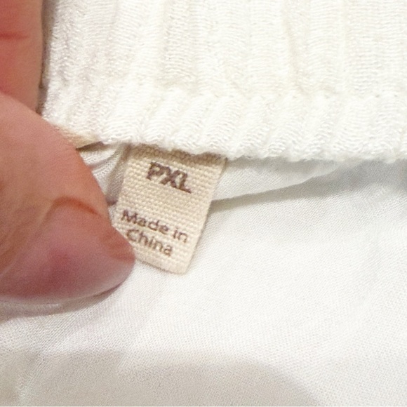 SOFT SURROUNDING WHITE  BUTTON UP SIDE HEM DETAIL PANTS PXL - Picture 7 of 8